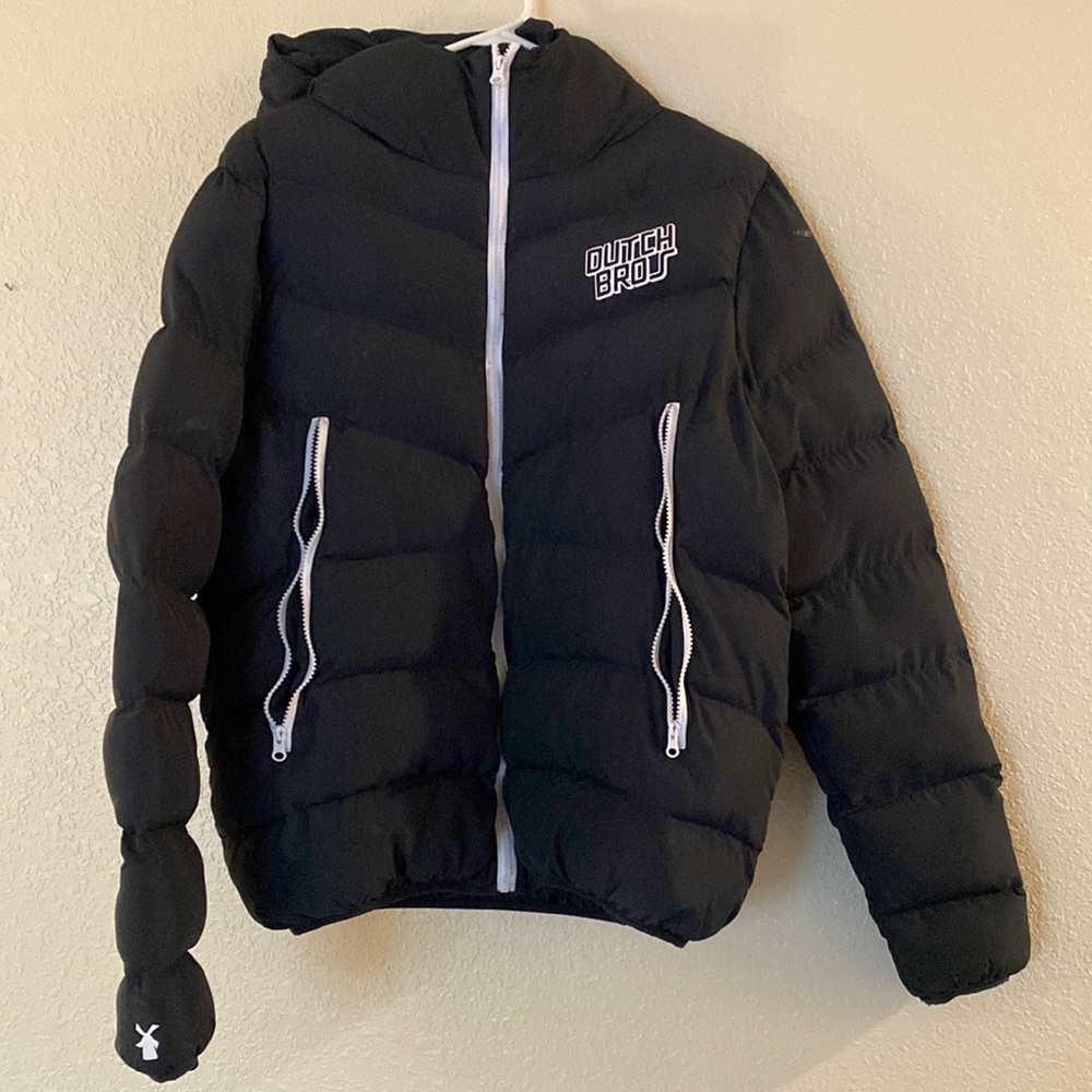Dutch Bros puffer